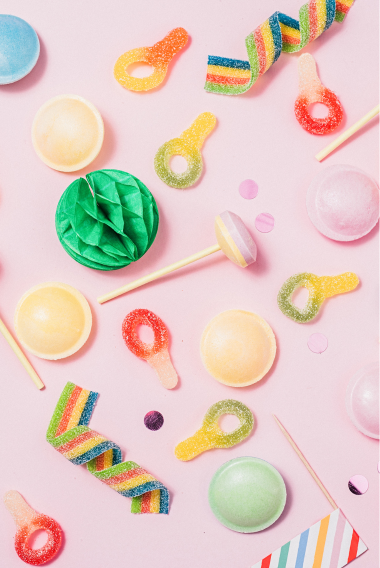 Insieme di decorazioni e caramelle per party