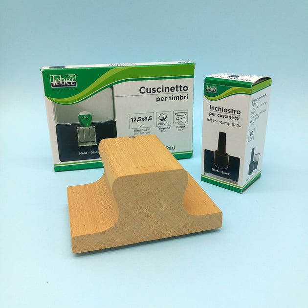 Timbro di legno personalizzabile e sua confezione con inchiostro