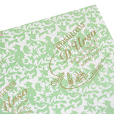 Dettaglio di carta pelleaglio personalizzata  con logo dorato