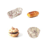 Pirottini marmorizzati di due diverse misure e pasticcini
