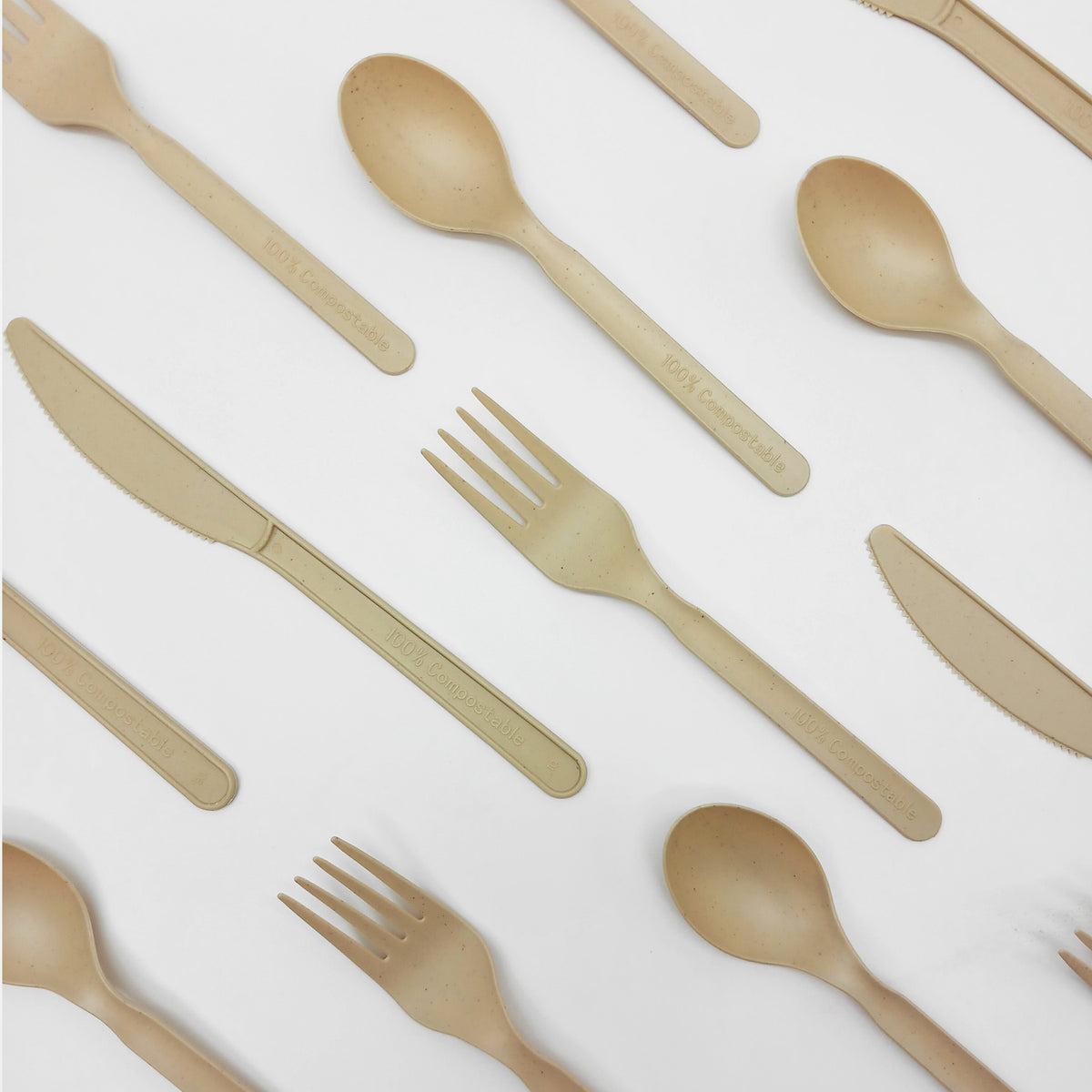 Pattern realizzato con posate bio 