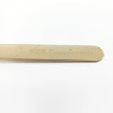 Dettaglio di posata con scritta 100% compostabile 