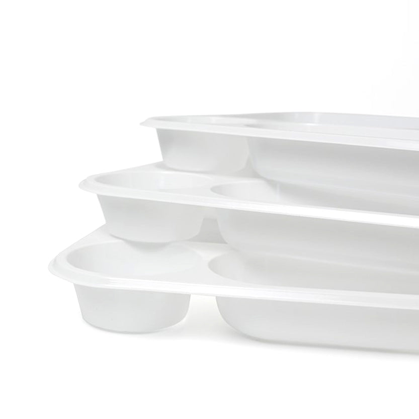 Dettaglio vaschette di plastica con porta salsa