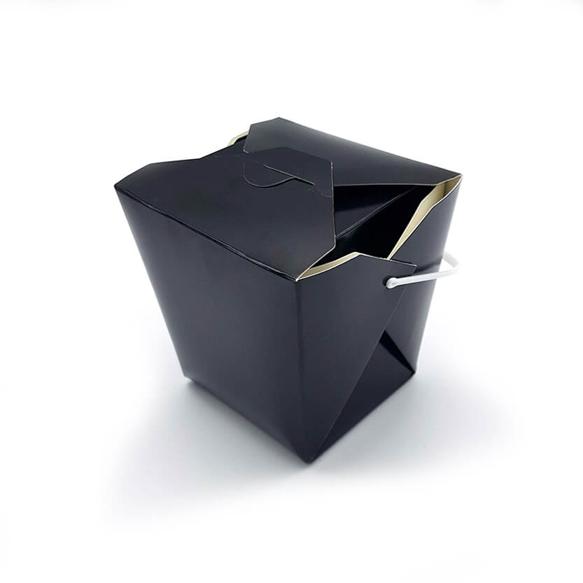 Scatola nera di cartoncino con manico bianco per asporto 