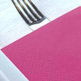 Pacco di tovaglioli di carta rosa