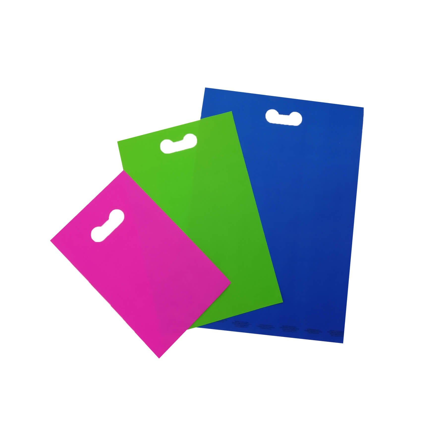 Buste di plastica, stese, manico a fagiolo, tre diverse misure, una fucsia, una verde ed una blu