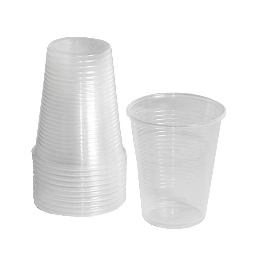 Bicchiere di plastica trasparente, monouso, mostrato singolo ed impilato