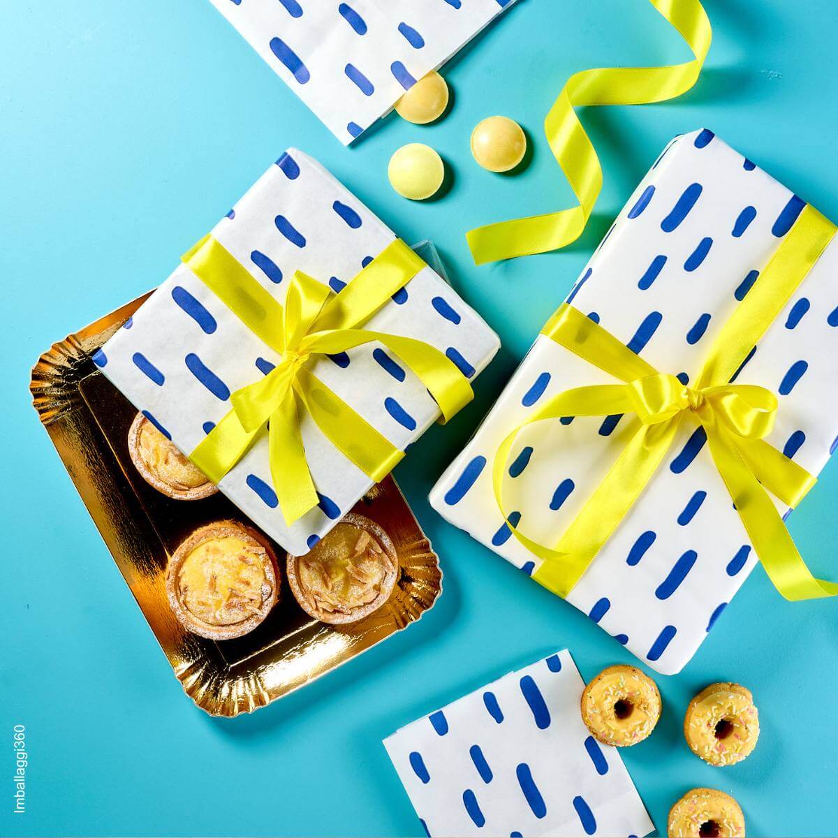 Carta per alimenti bianca con stampa texture blu perfetta per confezionare pasticcini e torte