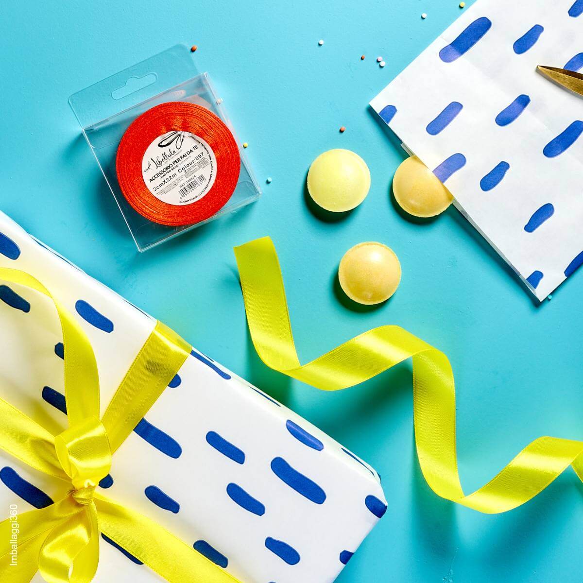 Carta per alimenti bianca con stampa texture blu perfetta per avvolgere alimenti