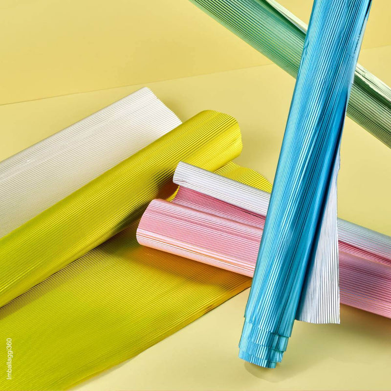Carta alluminio colorata pieghettata per avvolgere uova di cioccolato pasquali. esterno tanti colori disponibili  interno colore argento