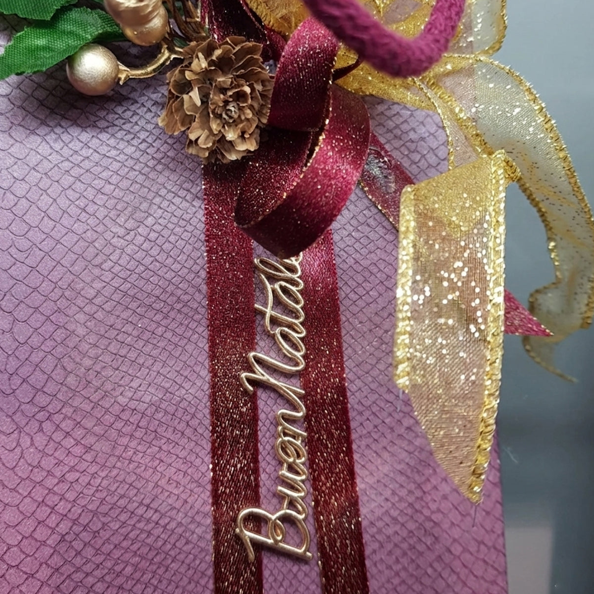 Decorazione Buon Natale su pacco 