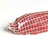 Dettaglio di rotolo di carne avvolto nella rete 