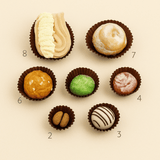 Pirottini in carta marrone di diverse misure, ripieni di dolci