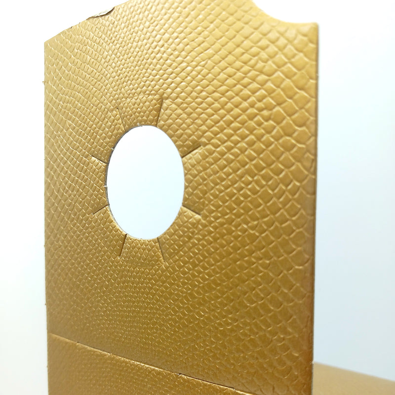Porta bottiglia color oro dettaglio
