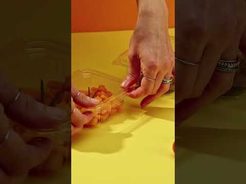 Video, con mani, per vaschette a chiusura ermetica per gastronomie ed asporto