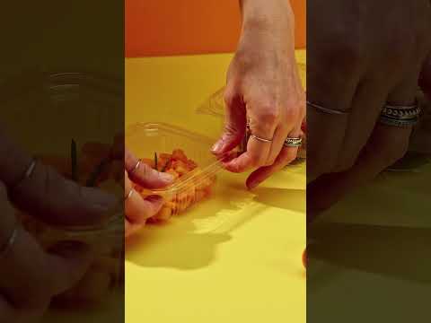 Video, con mani, per vaschette a chiusura ermetica per gastronomie ed asporto