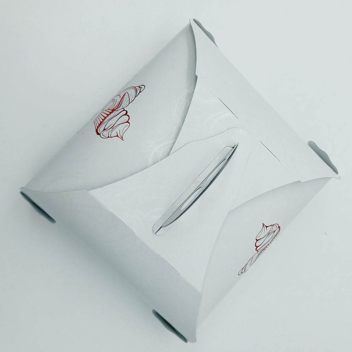 Scatola per torta bianca personalizzata con il tuo logo