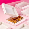 Scatola in cartone bianco per alimenti con coperchio trasparente perfetta per contenere piccola pasticceria