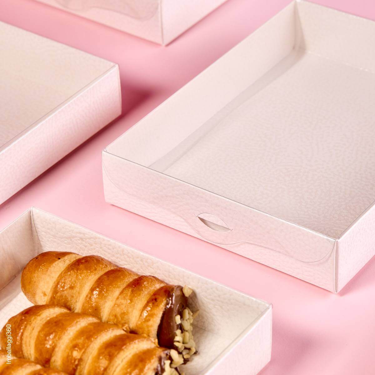 Scatola per alimenti in carton bianco con coperchio attaccato trasparente forma rettangolare