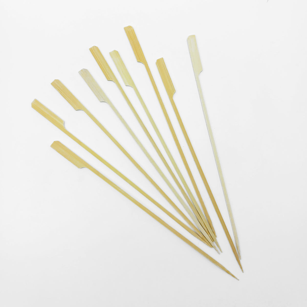 Vari spiedi di bamboo