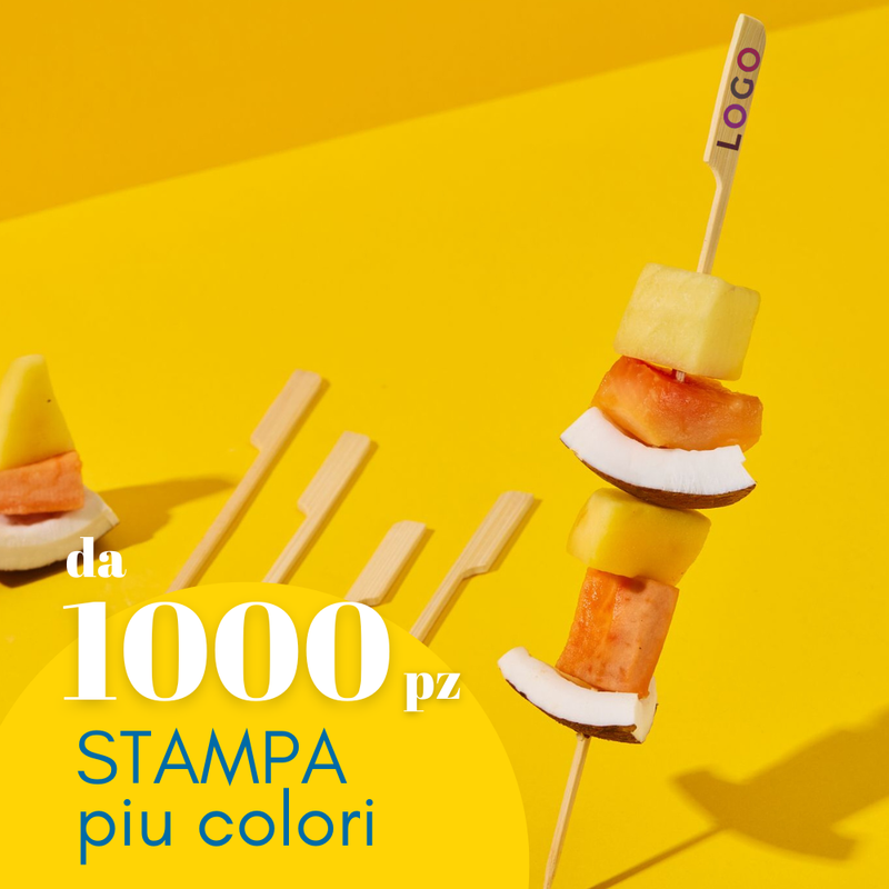 Spiedi di legno personalizzabili con il tuo logo. Uno evidente con frutta infilata. Scritta in primo piano da 1000 pz stampa più colori