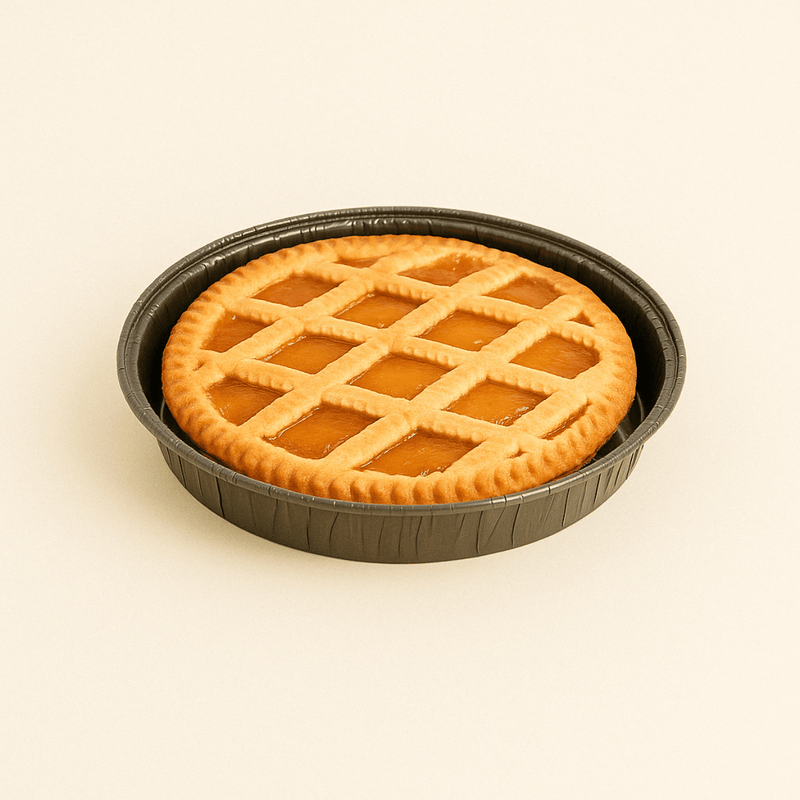 Stampo per crostata in carta con una crostata dentro