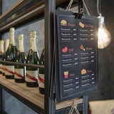 dettaglio di una enoteca con bottiglie e menù
