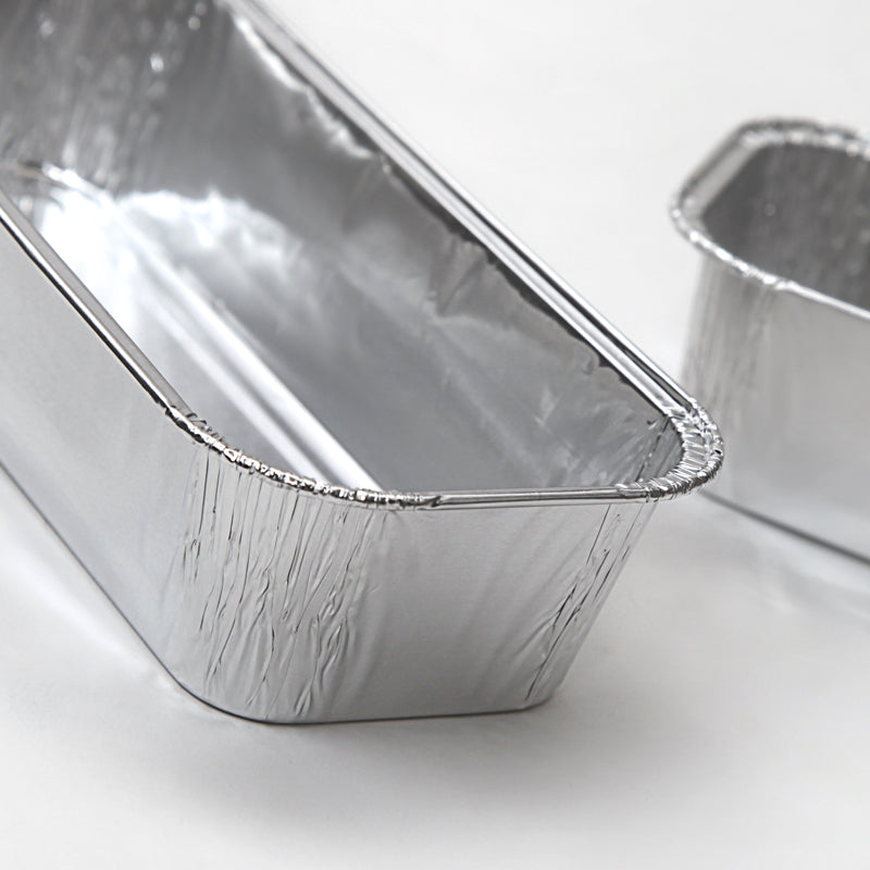 Stampo di alluminio rettangolare mostrato vuoto 