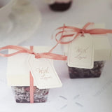 Bomboniere con cartellino with love e nastrino rosa 