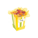 Scatola di cartone a righe bianchi, verde e gialle con scritta candy piena di gommose 