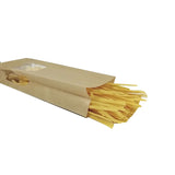 Busta di carta color avana, con finestra, con fettuccine dentro