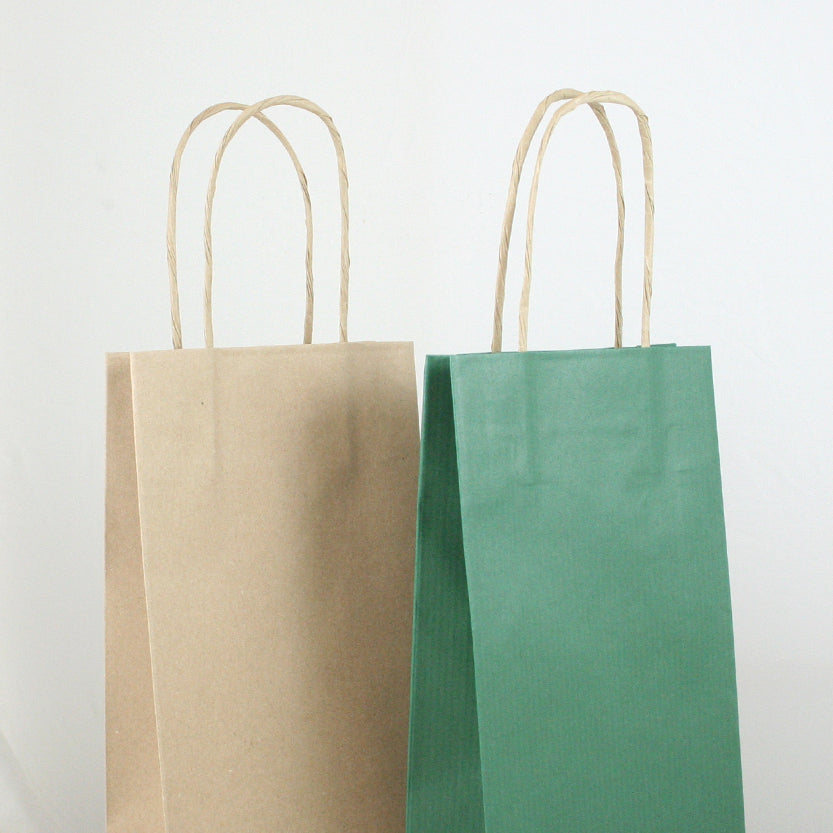 Shopper porta bottiglia di vino, di carta, uno avana ed uno verde pastello