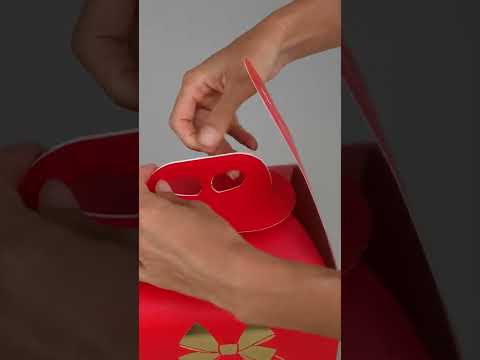 Video su:  scatola panettone rossa