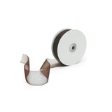 Nastro marrone trasparente nella sua bobina