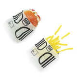 Sacchetto di carta porta patatine fritte bianco con grafica nera, uno con un hamburger ed uno con delle patatine