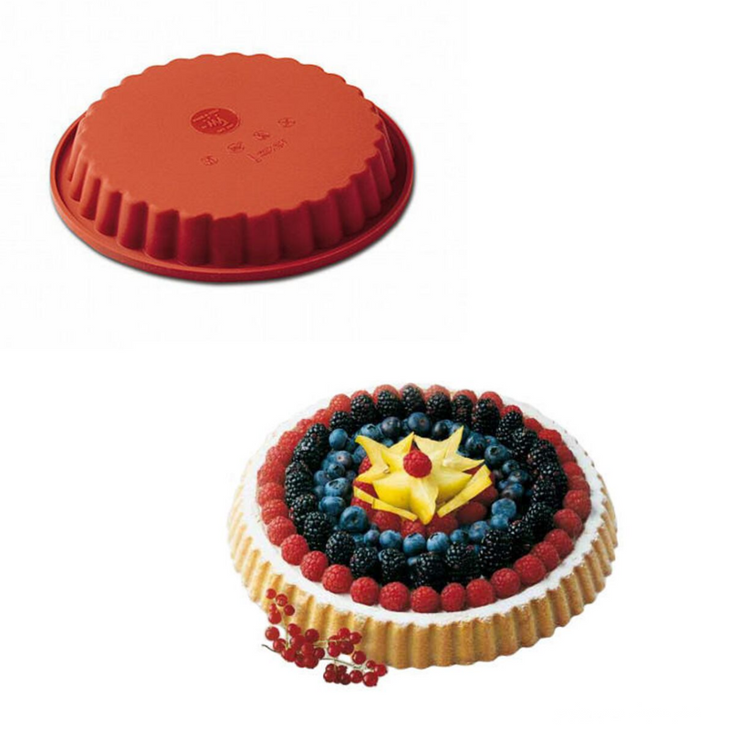 Stampo di silicone tondo per torta ed una torta 