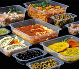 Vaschette di plastica trasparente rettangolari di diverse misure ripiene di cibo